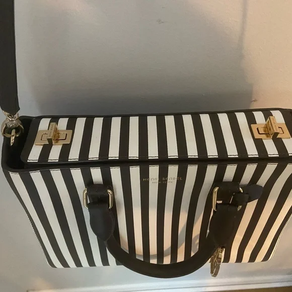 Henri Bendel Centennial Turnlock - Picture 2 of 5